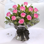 Dozen pink Roses